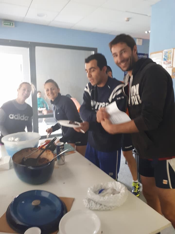 gal/saison 2017-2018/tournoi_noel_seniors/26733493_10214514334675640_372066528094484087_n.jpg
